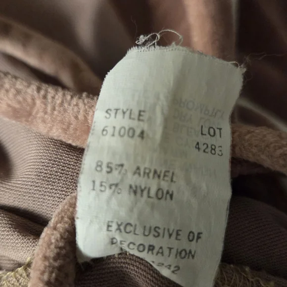 Christian Dior, vintage Mauve Brown and Cream Robe - Picture 11 of 12